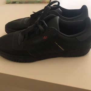 Adidas Calabasas sneakers men’s size 6